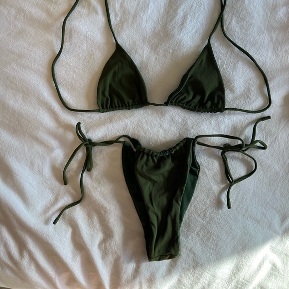 VDM Reversible bikini set - Picture 4 of 7